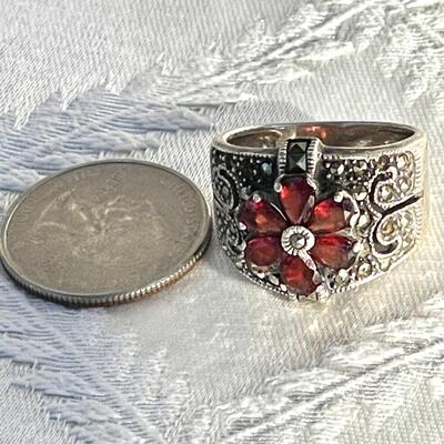 CONTEMPORARY STYLE WIDE BAND STERLING SILVER & MARCASITE RING JEWELED RED FLOWER