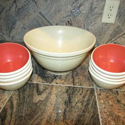 LOT 46  LARGE MCCOY CLAY BOWL AND 8 SOUP/CEREAL BOWLS