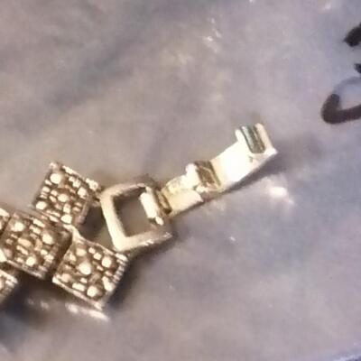 Exquisite White Gold Bracelet