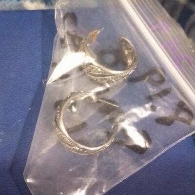 8.19 Gram 18k Vintage Earrings