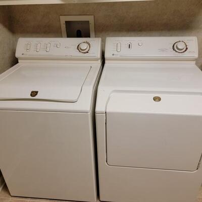 Maytag Atlantis washer and Electric dryer set