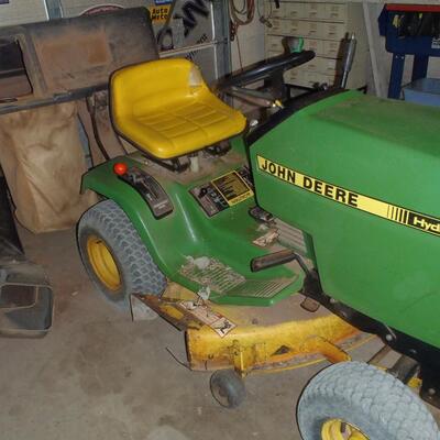 John Deere 185 Hydro Riding Lawnmower mower with 2 bags