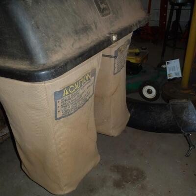 John Deere 185 Hydro Riding Lawnmower mower with 2 bags