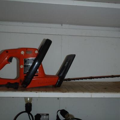 Electric hedge trimmer 