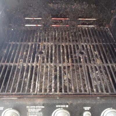 Propane Gas Grill (Needs new heat plates); 2 tanks 
