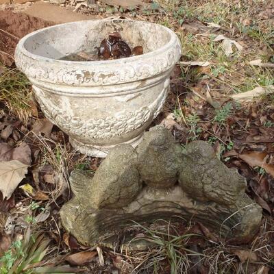Concrete birds and lightweight planter
