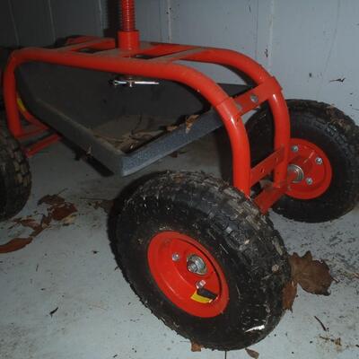 Rolling garden cart Seat