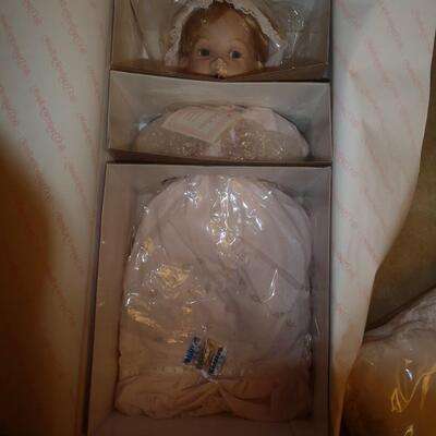 New in box; "Melissa" Porcelain Doll; Hamilton Collection