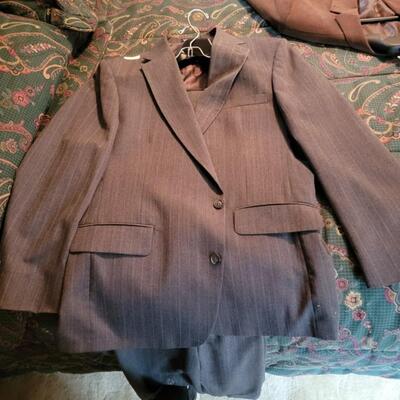 2 Mens suits