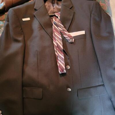 2 Mens suits