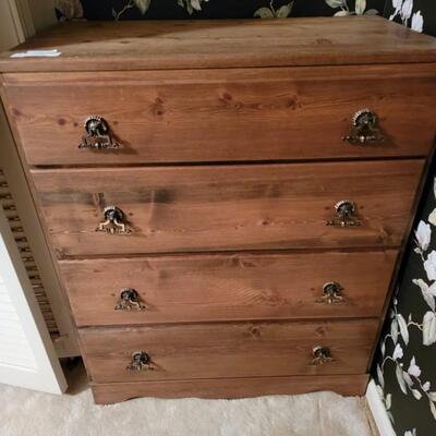 chest of drawers