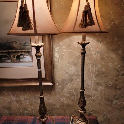 set of 2 lamps