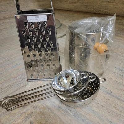 grater, sifter & small strainers