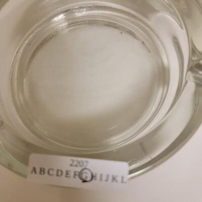 3 glass ashtrays