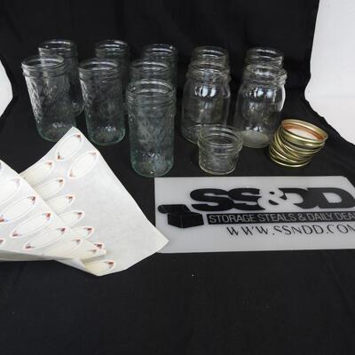 Canning jars: 7 12oz jars, 4 pint jars, 1 6oz jelly jar, 4 rings & flats, labels