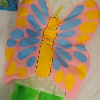 15 pc Spring/Easter Decor & Seed Packets, Bird Feeders, Butterfly Windsock