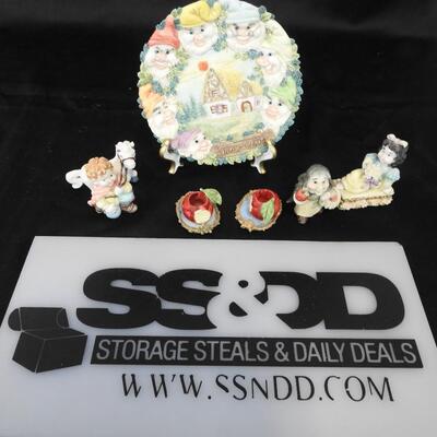 Popular Imports 1996 Snow White Miniature Tea Set