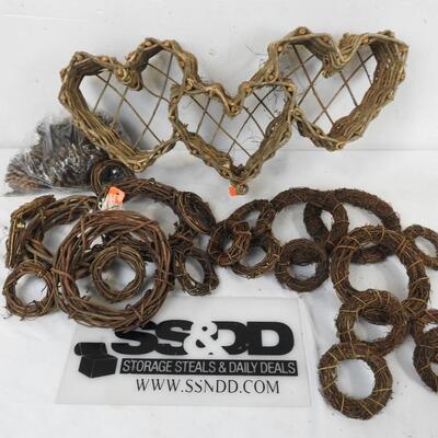 22 Twine Wreaths, Pinecones, Twine Heart Wall Decor