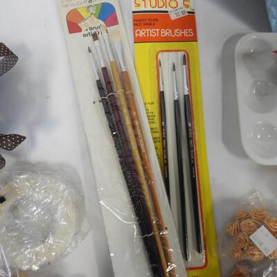 Assorted Craft Lot: Flowers, Birds, 4-In-1 Disposable Palette Paper