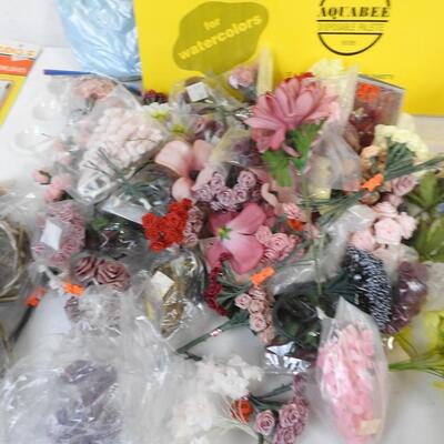 Assorted Craft Lot: Flowers, Birds, 4-In-1 Disposable Palette Paper