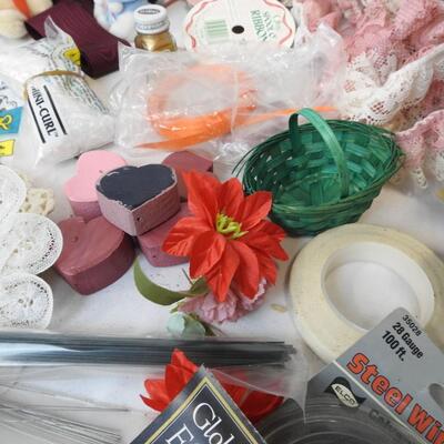 Craft Lot: Curly Hair, Ribbon, Hats, Pinecones, Assorted Wood