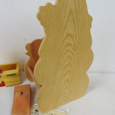 3 pc Christmas Crafts, Sleeping Elf, Elf Calendar, Wooden Basket