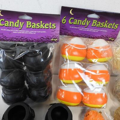 Halloween Lot: Candy Baskets, Scarecrows, Pumpkin Decor, Leaves