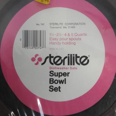 Sterilite Super Bowl Set, New Old Stock, 4 Bowls