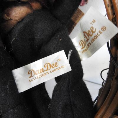 Celebrate the Holidays Black Bear Wreath and Stuffed Animal