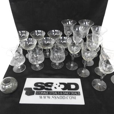 21 Clear Glasses, Grape/Leaf Design, Goblets, Short Glasses