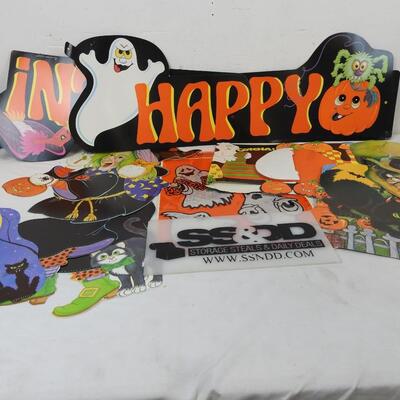 Die cuts/window clings: 6 die cuts, includes 2 jointed,  1 honeycomb, 1 cling
