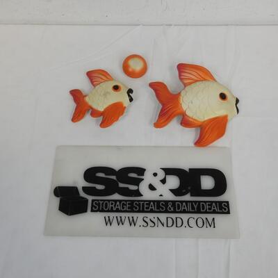 Chalkware: 3 pc set, 2 fish 1 small, 1 large, 1 bubble, orange/cream & black