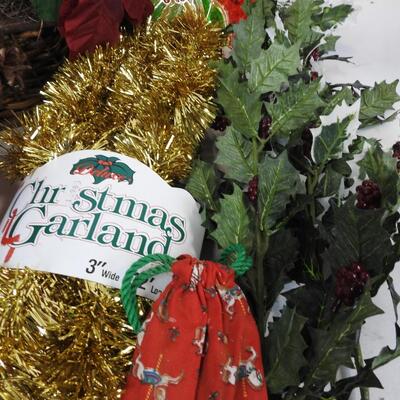 Christmas decor:12+ pcs:  poinsettia centerpiece, floral, suncatchers, magnets