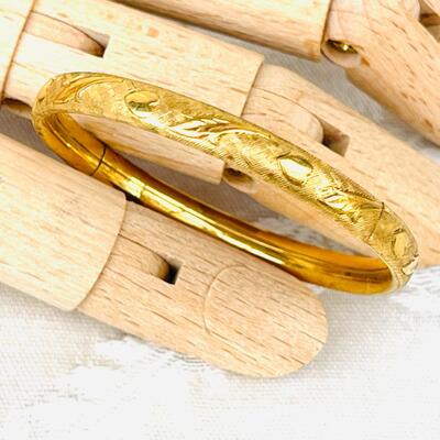 CHILDS VINTAGE KIDDIE KRAFT GOLD FILLED BANGLE BRACELET HEART DESIGN