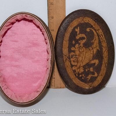 EARLY 1900s - ANTIQUE PYROGRAPHIC OVAL BOX