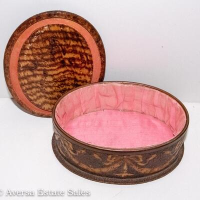 EARLY 1900s - ANTIQUE PYROGRAPHIC OVAL BOX