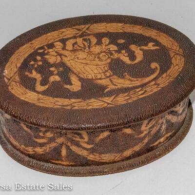EARLY 1900s - ANTIQUE PYROGRAPHIC OVAL BOX