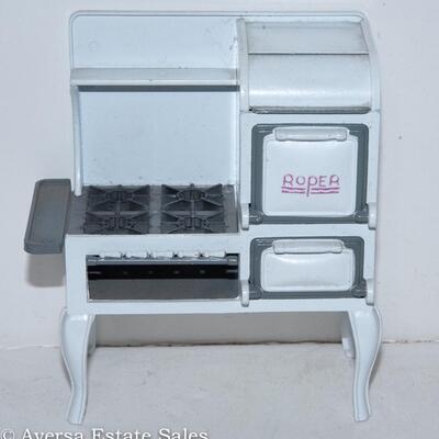 ROPER - CAST IRON - DOLL HOUSE STOVE BY DEE'S DELIGHTS