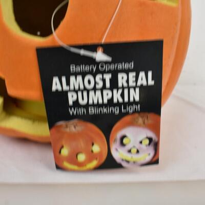 Almost Real Pumpkin, 2 Sided with battery operated blinking light - New