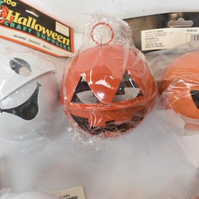 16 pc Halloween Jingle Bells - New