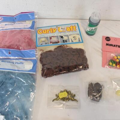 18 pc Craft Supplies, Curly Hair for Dolls, Mini Trains, Marabou Fluff - New