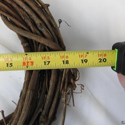 3 pc Wooden Wreaths 19" long 17" wide. Ready to be decorated.