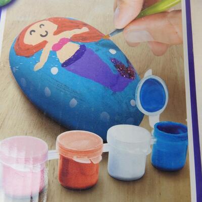 2 Activities for children 6+: Rock Art and Alpha Beads to make jewelry. - New