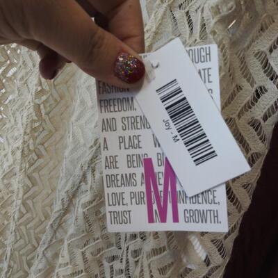 5 pc Women's Clothing: Madewell XXL, Lularoe Med, 3 V-Neck Shirts Lrg - New