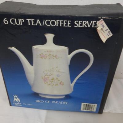Kitchen lot: 6 cup tea/coffee server & 3 pc stainless steel bowls New old stock