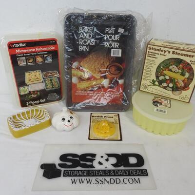 Unused Vintage Kitchen Items: Food Containers, Roast Pan, Veggie Steamer - New