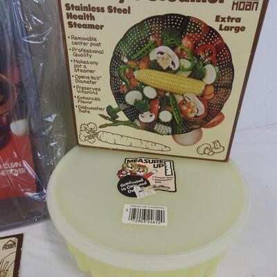 Unused Vintage Kitchen Items: Food Containers, Roast Pan, Veggie Steamer - New