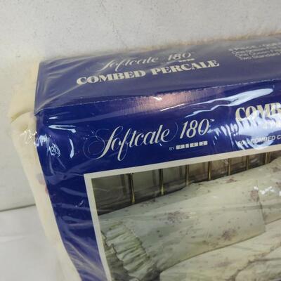 Softcale 180 Combined Percale 4 pc Queen Set, Violets - New