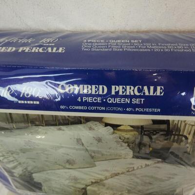 Softcale 180 Combined Percale 4 pc Queen Set, Violets - New