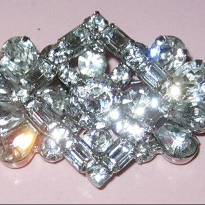 MS Vintage Weiss Rhinestone Pin Brooch Art Deco Design Clear Crystals Silver Tone